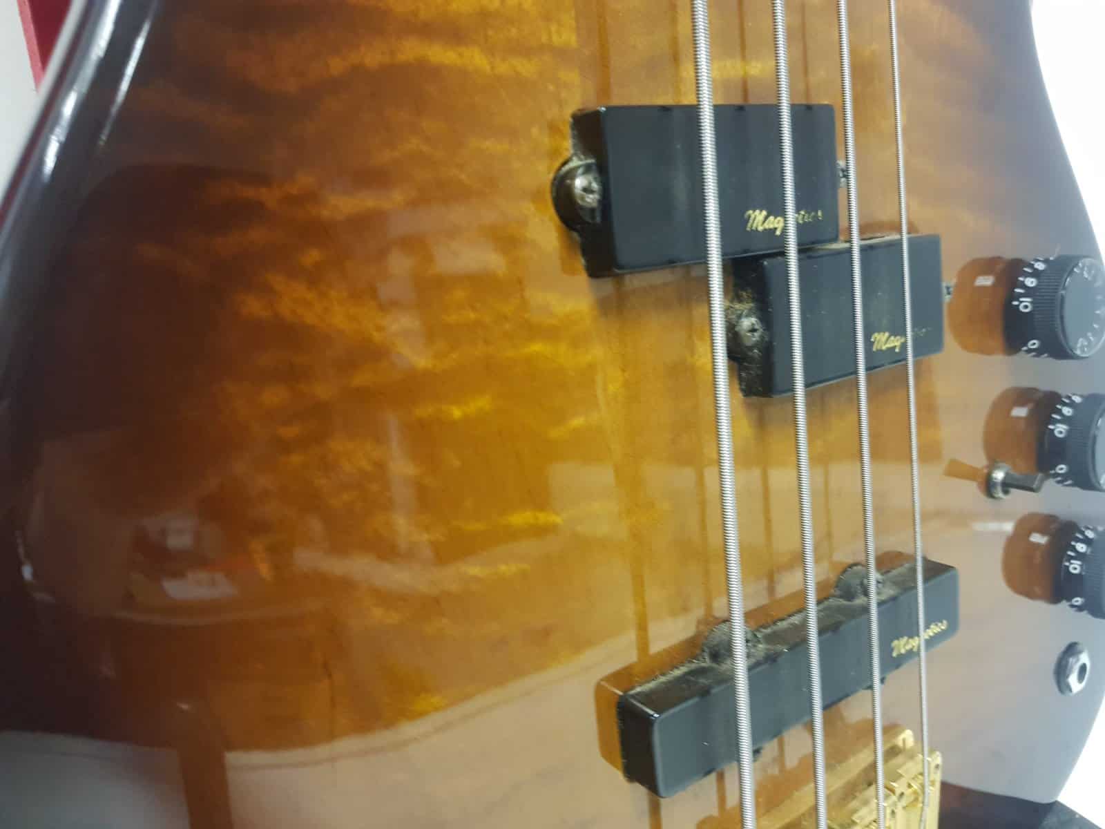 Maton - Fretless Bass - Custom Built - Image 4