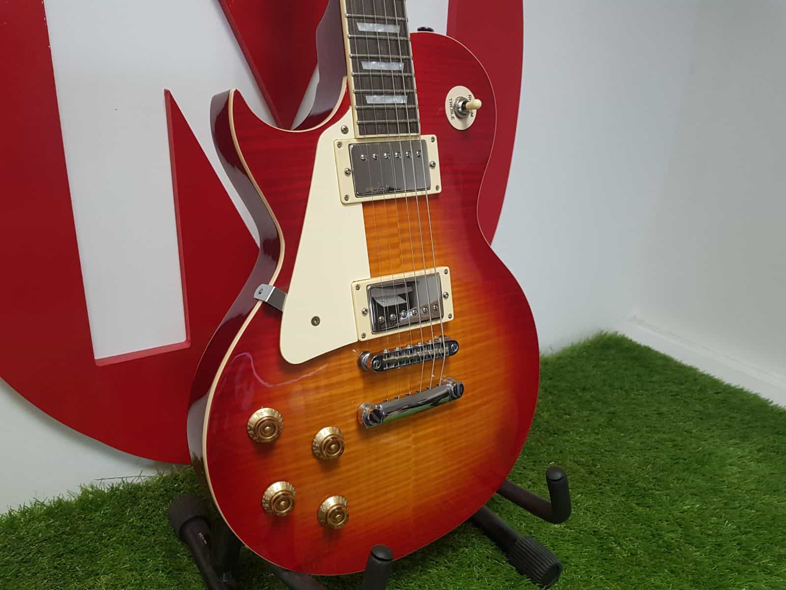 SOLD - Vintage - V100CS Left Handed - Electric - Image 3