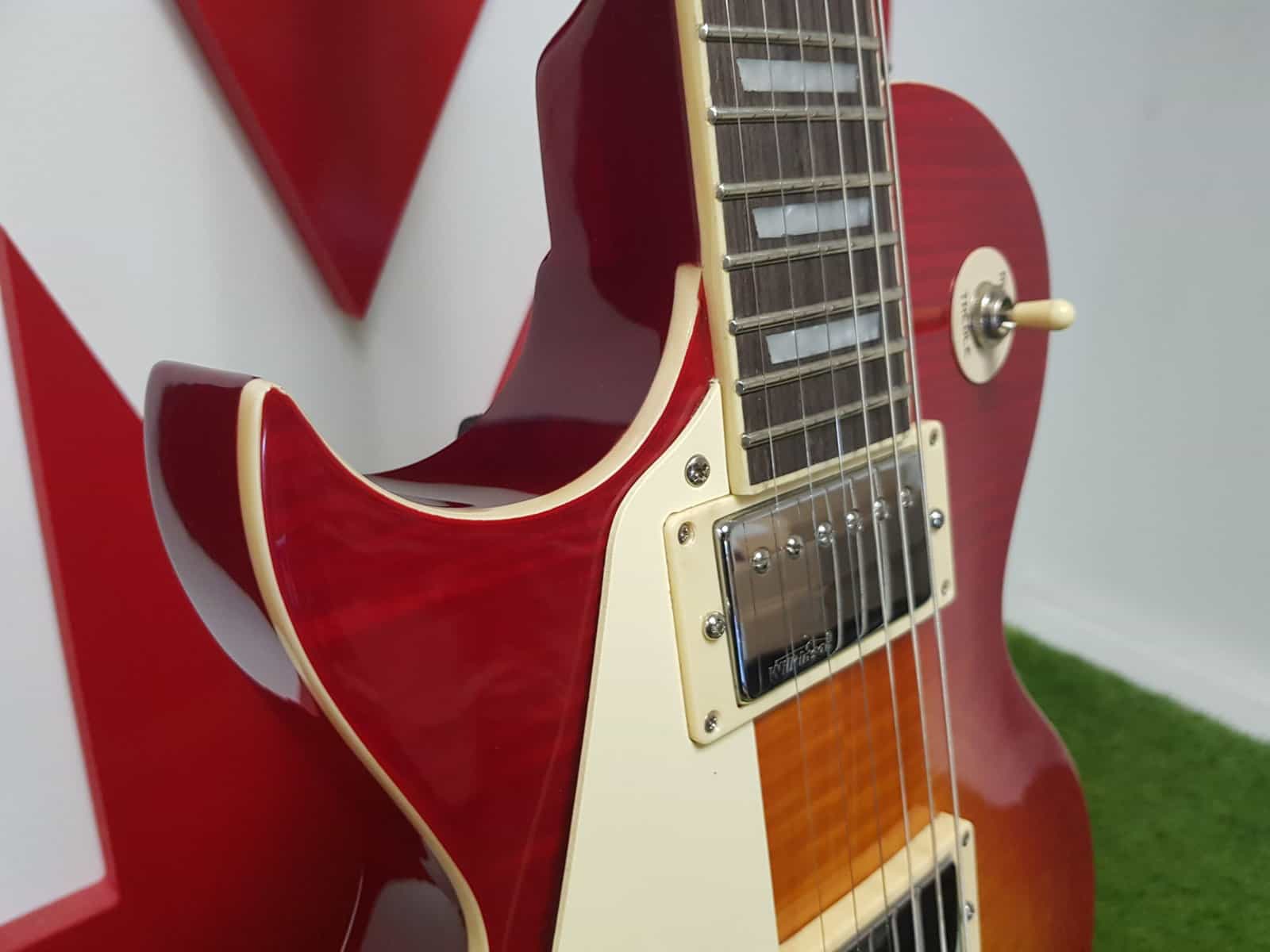 SOLD - Vintage - V100CS Left Handed - Electric