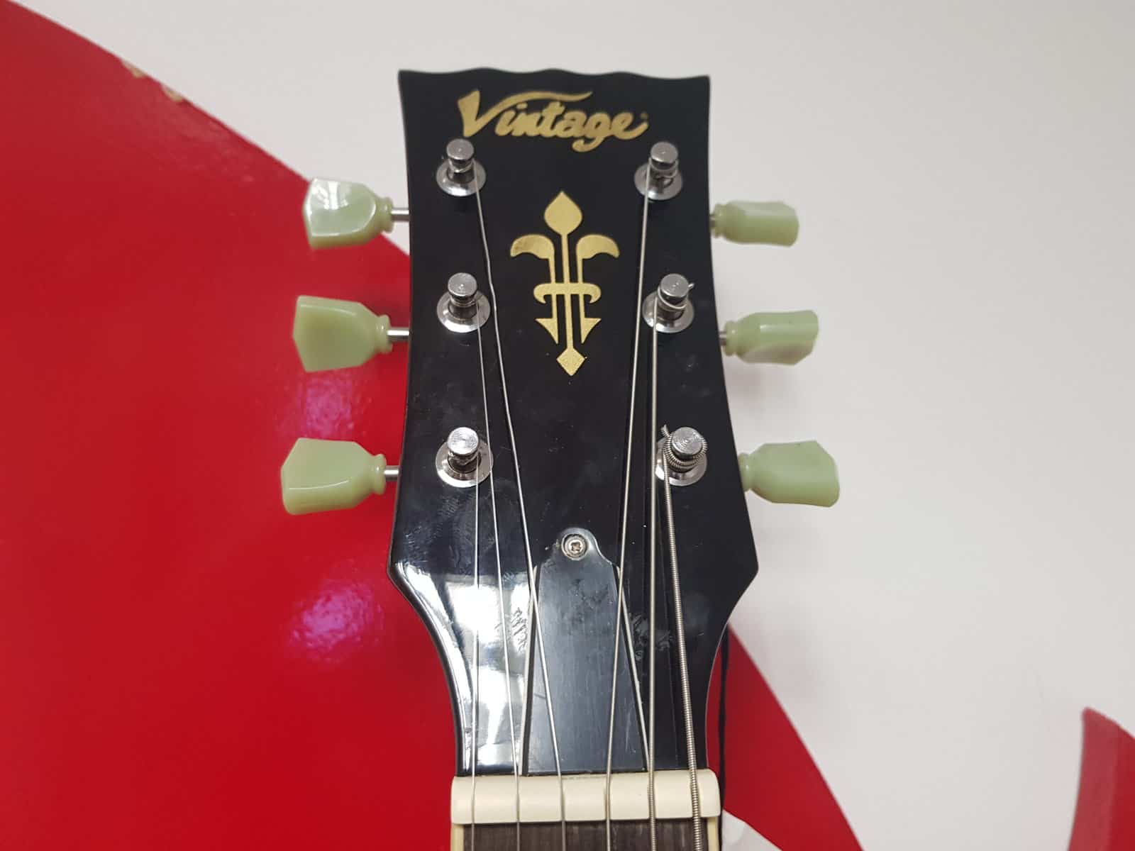 SOLD - Vintage - V100CS Left Handed - Electric - Image 7